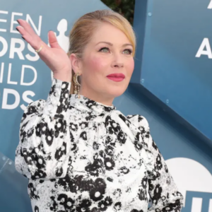 Christina Applegate Makes a Public Appearance Assisted by a Cane at the Emmys 2024 amid MS Battle