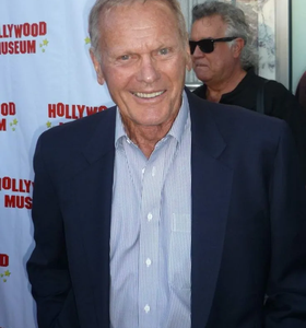 Before coming out and getting married to Allan Glaser, Tab Hunter had a secret affair with a well-known actor.