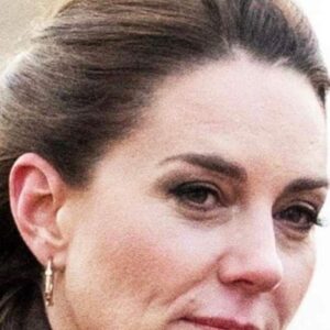 Kate Middleton ‘cursed’: Former aide warns royal family members that ‘frenzy’ around the princess is the new normal