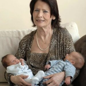 66-year-old mom criticized after giving birth to twin boys 66-year-old mom criticized after giving birth to twin boys