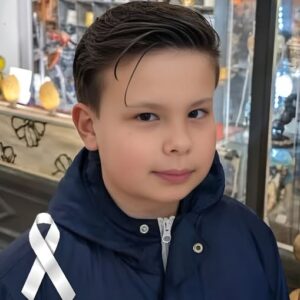 The boy went to bed to rest, suddenly called his mother for help, unfortunately they couldn’t save him The boy went to bed to rest, suddenly called his mother for help, unfortunately they couldn’t save him