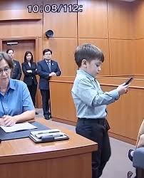 During the custody battle, my son played something on his phone – and everyone went silent
