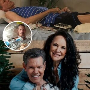 VERY SAD NEWS 11 minutes ago in Nashville, Tennessee. At the age of 64, Mary Travis, beloved wife of country music legend Randy Travis, tearfully announced heartbreaking news to his fans that Randy Travis is currently…See More in comment