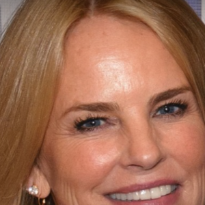 FANS WORLDWIDE REMEMBER ACCLAIMED ACTRESS AFTER HER PASSING AT 65!