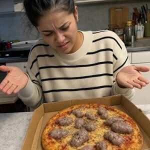 I ordered a pizza in the evening. The d